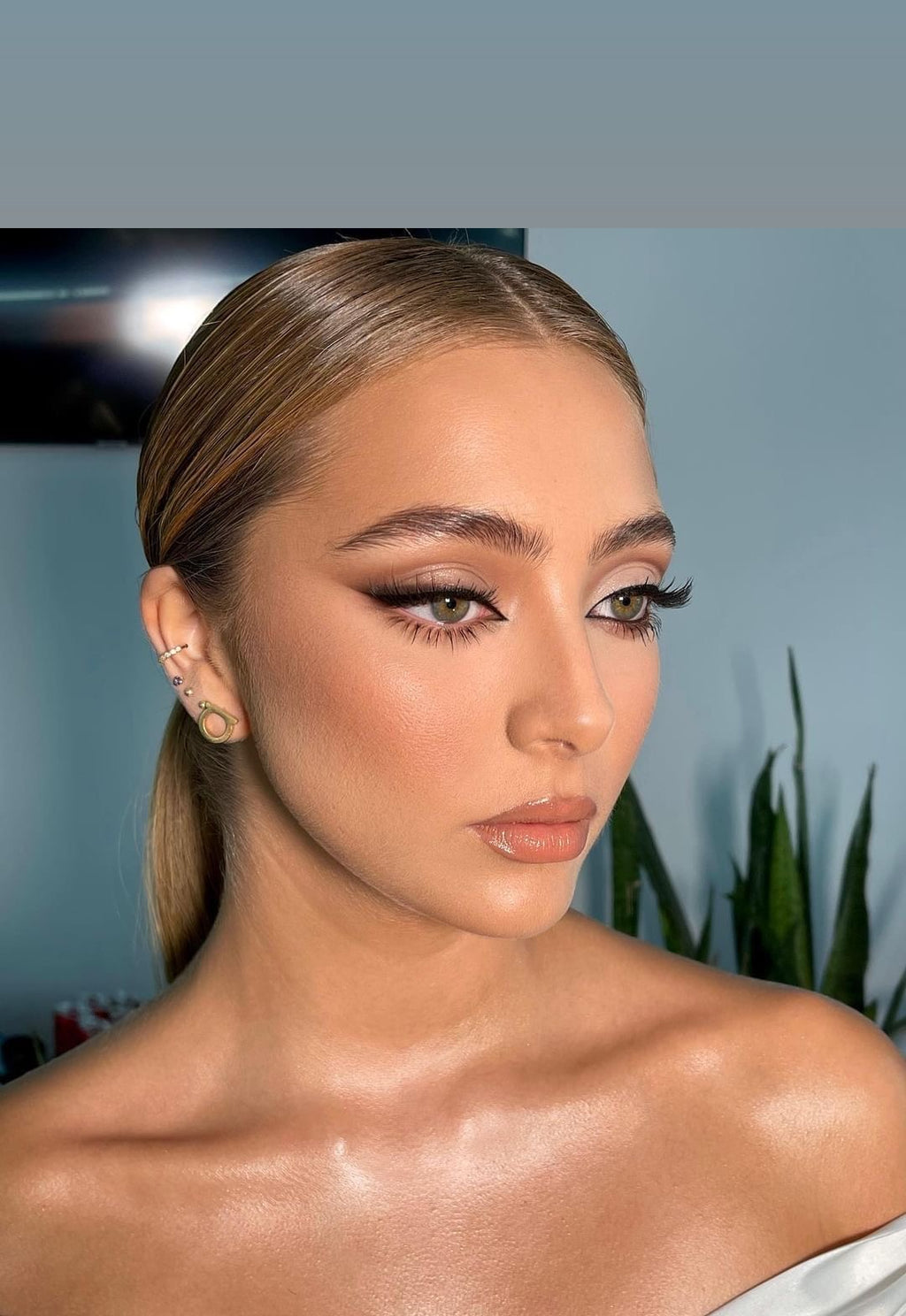 Makeup For Editorial & Photoshoot